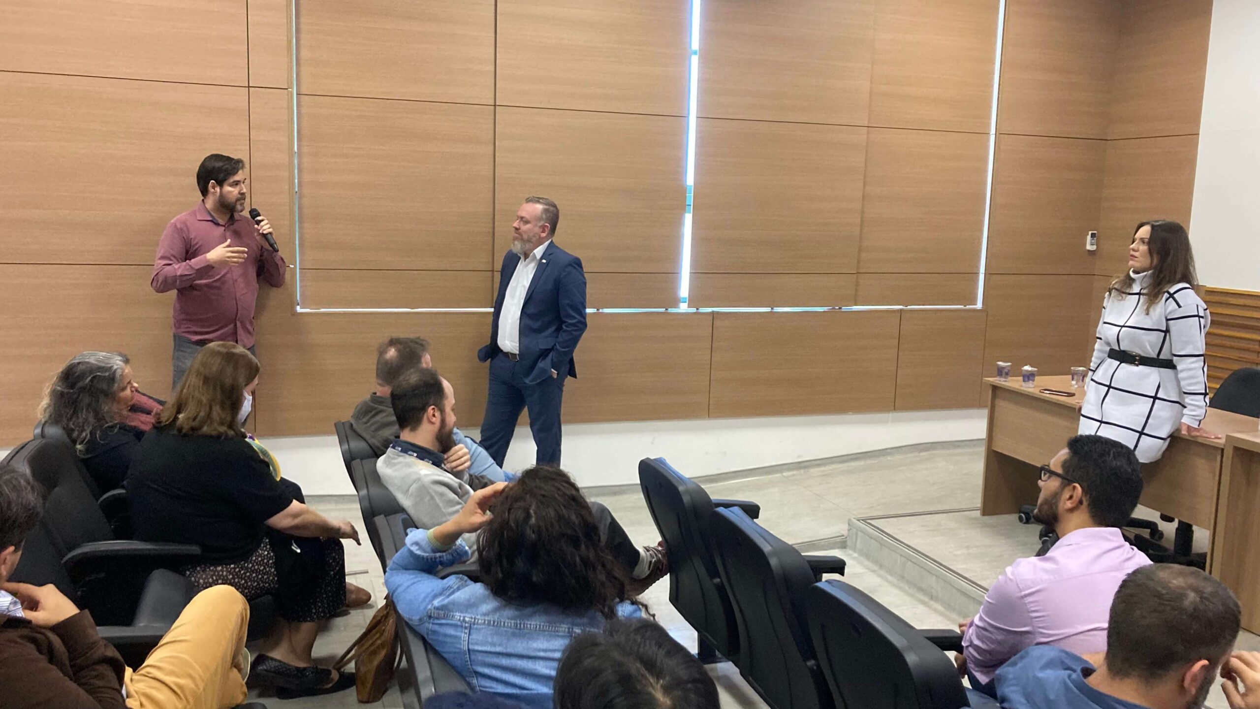 Reunião entre SGGD e Especialistas em Políticas Públicas discute planos de modernização da